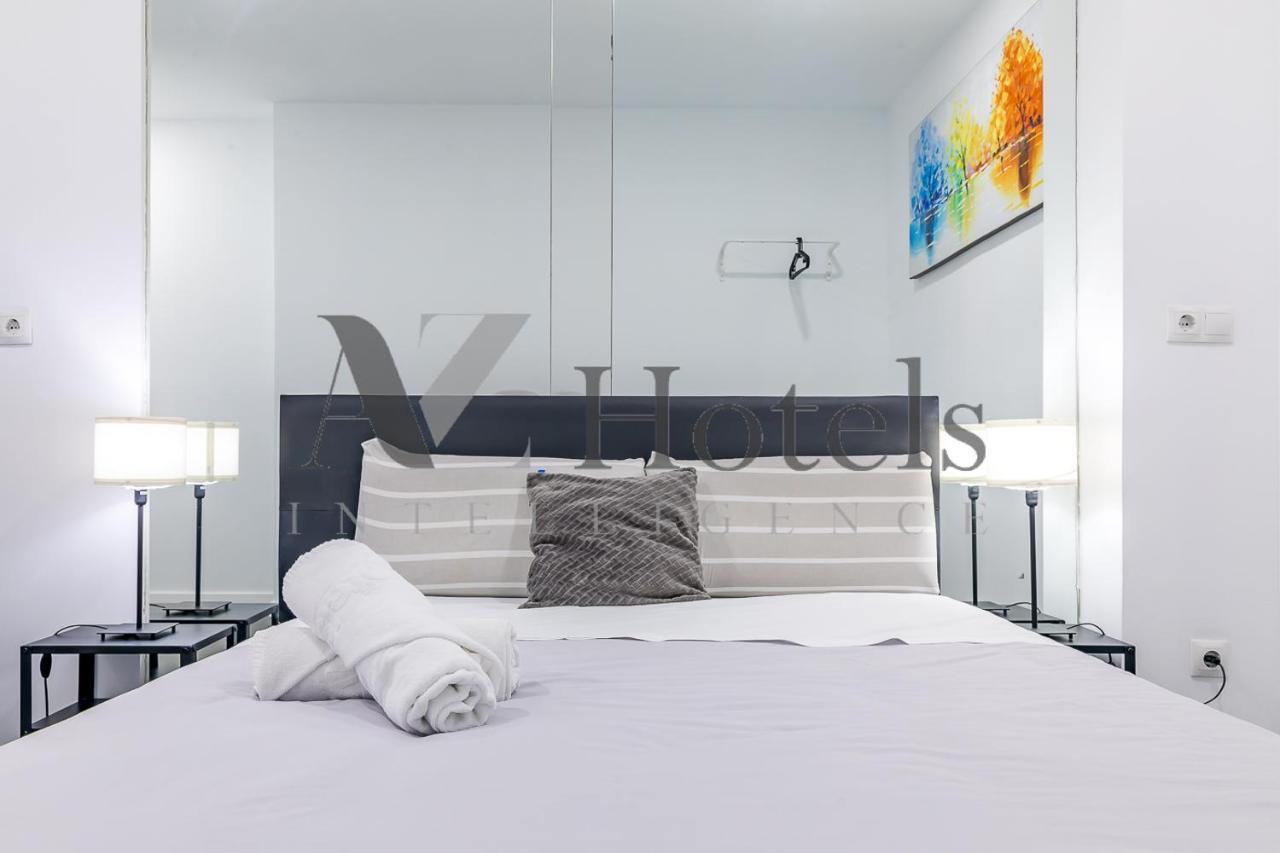 Ayz Ulises - Auto Check-In Property มาดริด ภายนอก รูปภาพ