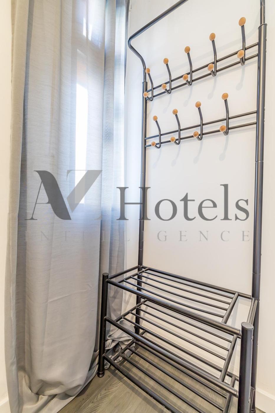 Ayz Ulises - Auto Check-In Property มาดริด ภายนอก รูปภาพ