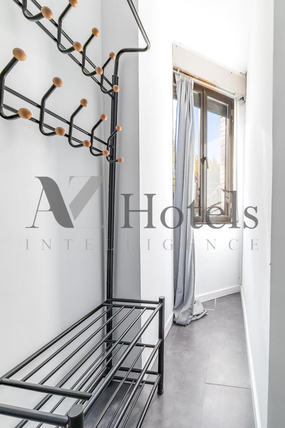 Ayz Ulises - Auto Check-In Property มาดริด ภายนอก รูปภาพ