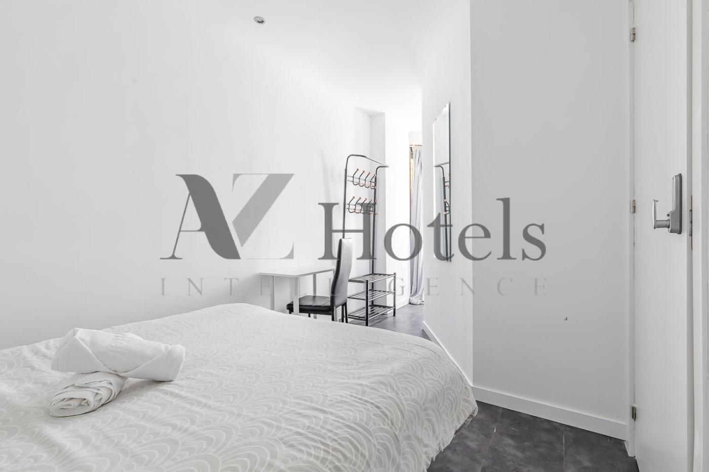 Ayz Ulises - Auto Check-In Property มาดริด ภายนอก รูปภาพ